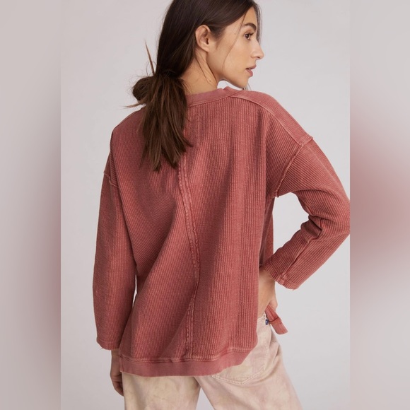 Anthropologie Pilcro Textured V-Neck Top in Red/Rouge - Picture 4 of 4